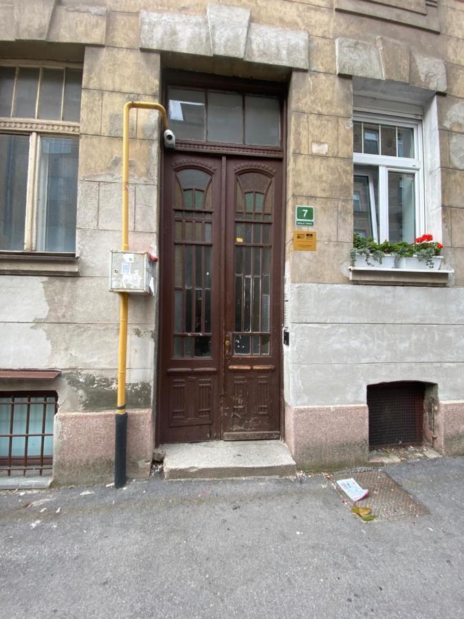 Studio Apartman Sandra Sarajevo Exterior foto